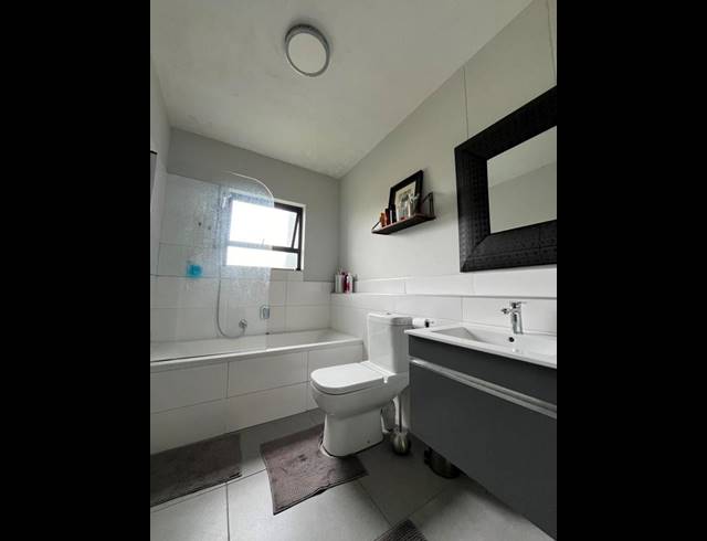 1 BEDROOM PROPERTY TO RENT IN MENLO PARK